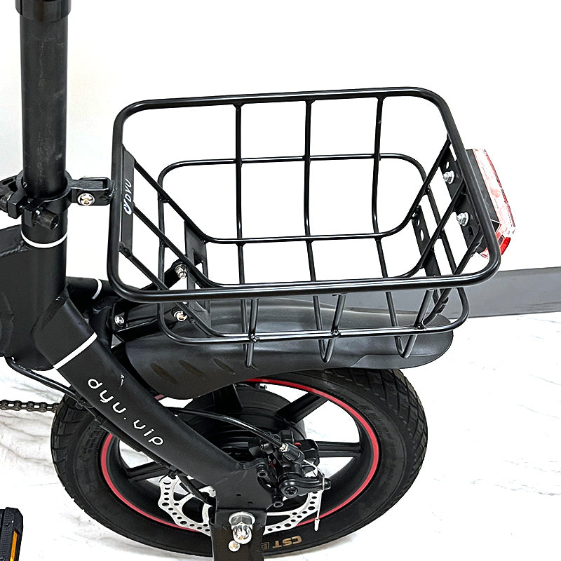 Cesta nera per bici DYU montata su supporto posteriore, robusta e versatile. Cesta nera per bici DYU montata su supporto posteriore, robusta e versatile.