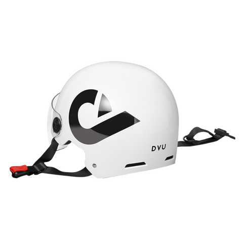 Casco da bici bianco con logo DYU e design protettivo per ciclisti. Casco da bici bianco con logo DYU e design protettivo per ciclisti.
